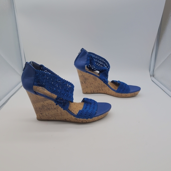 Impo Royal Blue Crochet Wedge Sandals Sz 10.5 - Picture 6 of 7